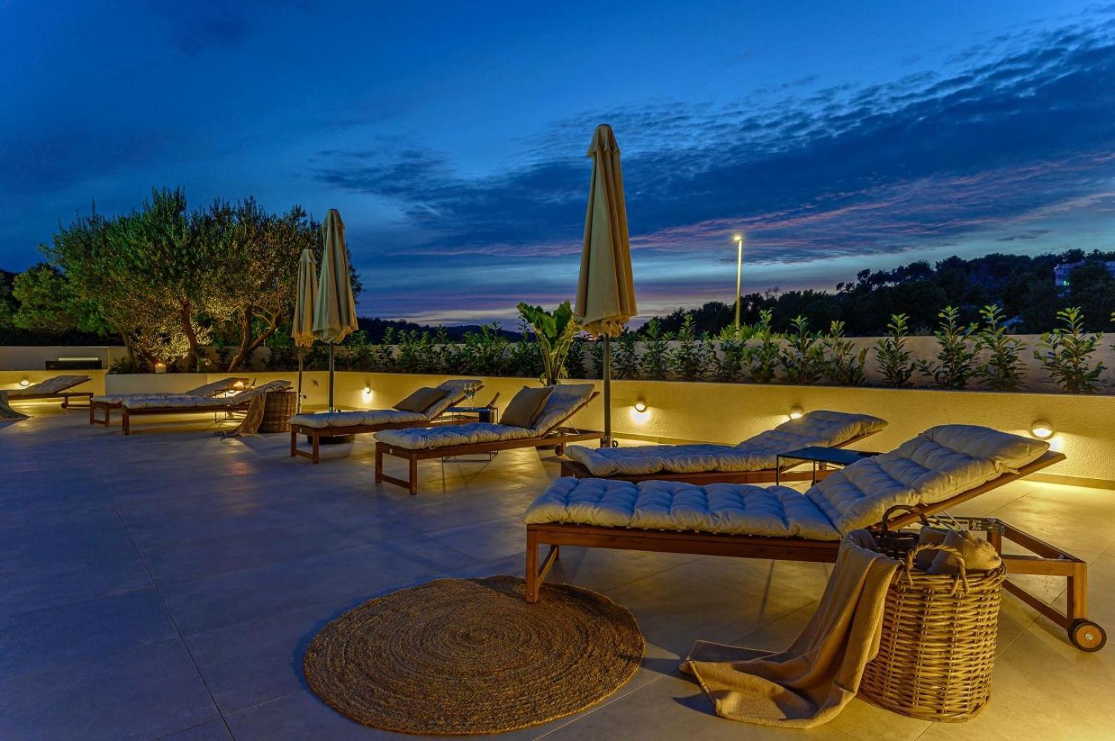Luxury Villa Del Sogno With Pool, Jacuzzi, Parking Okrug Gornji Exterior photo