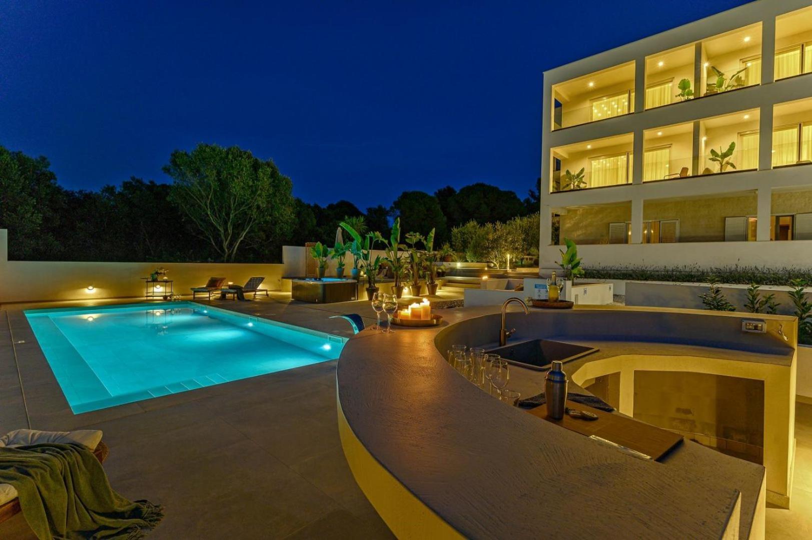 Luxury Villa Del Sogno With Pool, Jacuzzi, Parking Okrug Gornji Exterior photo