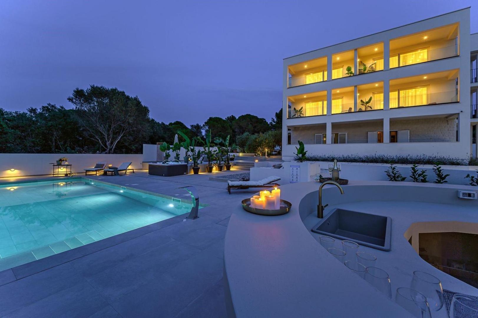 Luxury Villa Del Sogno With Pool, Jacuzzi, Parking Okrug Gornji Exterior photo