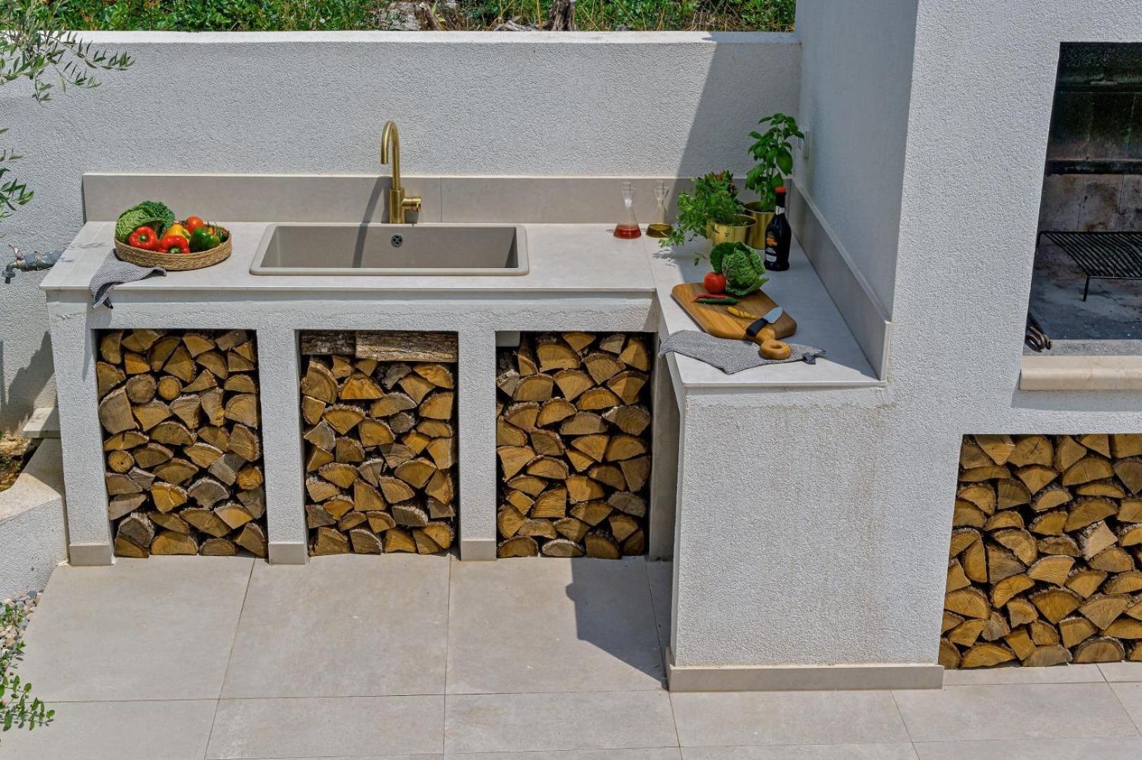 Luxury Villa Del Sogno With Pool, Jacuzzi, Parking Okrug Gornji Exterior photo