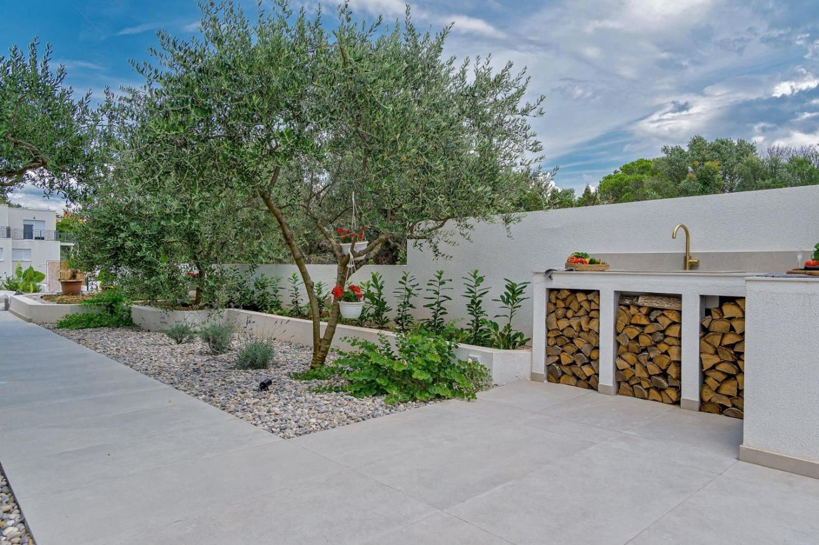 Luxury Villa Del Sogno With Pool, Jacuzzi, Parking Okrug Gornji Exterior photo