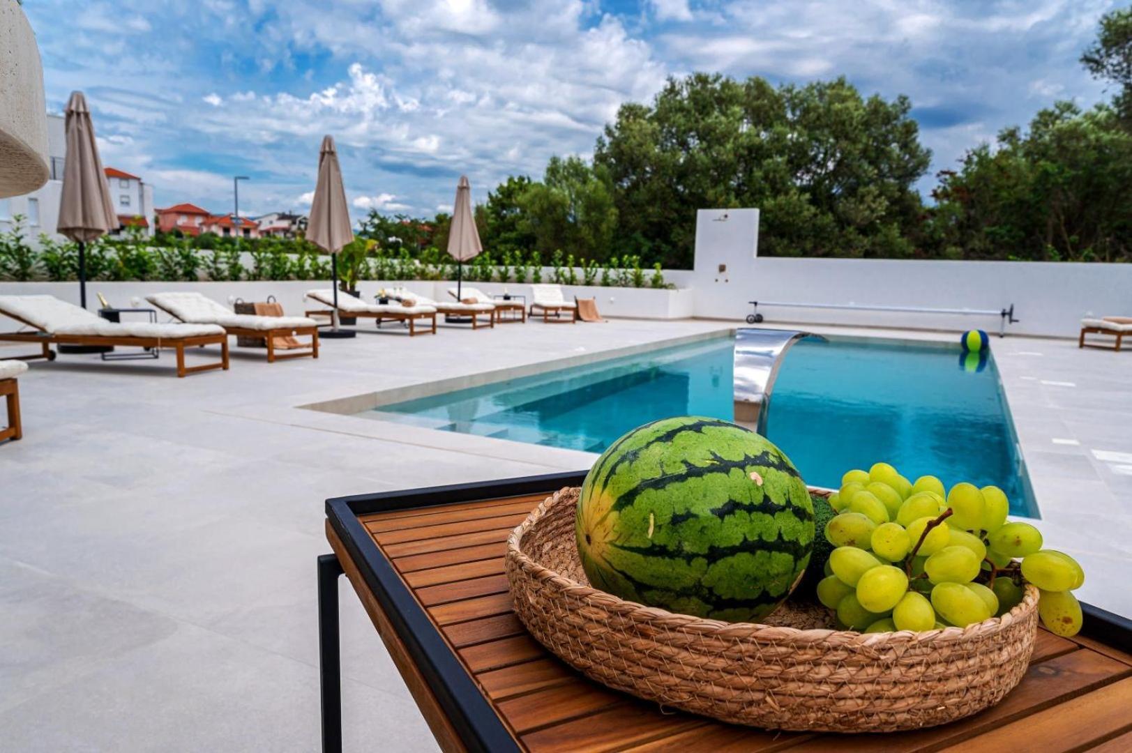 Luxury Villa Del Sogno With Pool, Jacuzzi, Parking Okrug Gornji Exterior photo