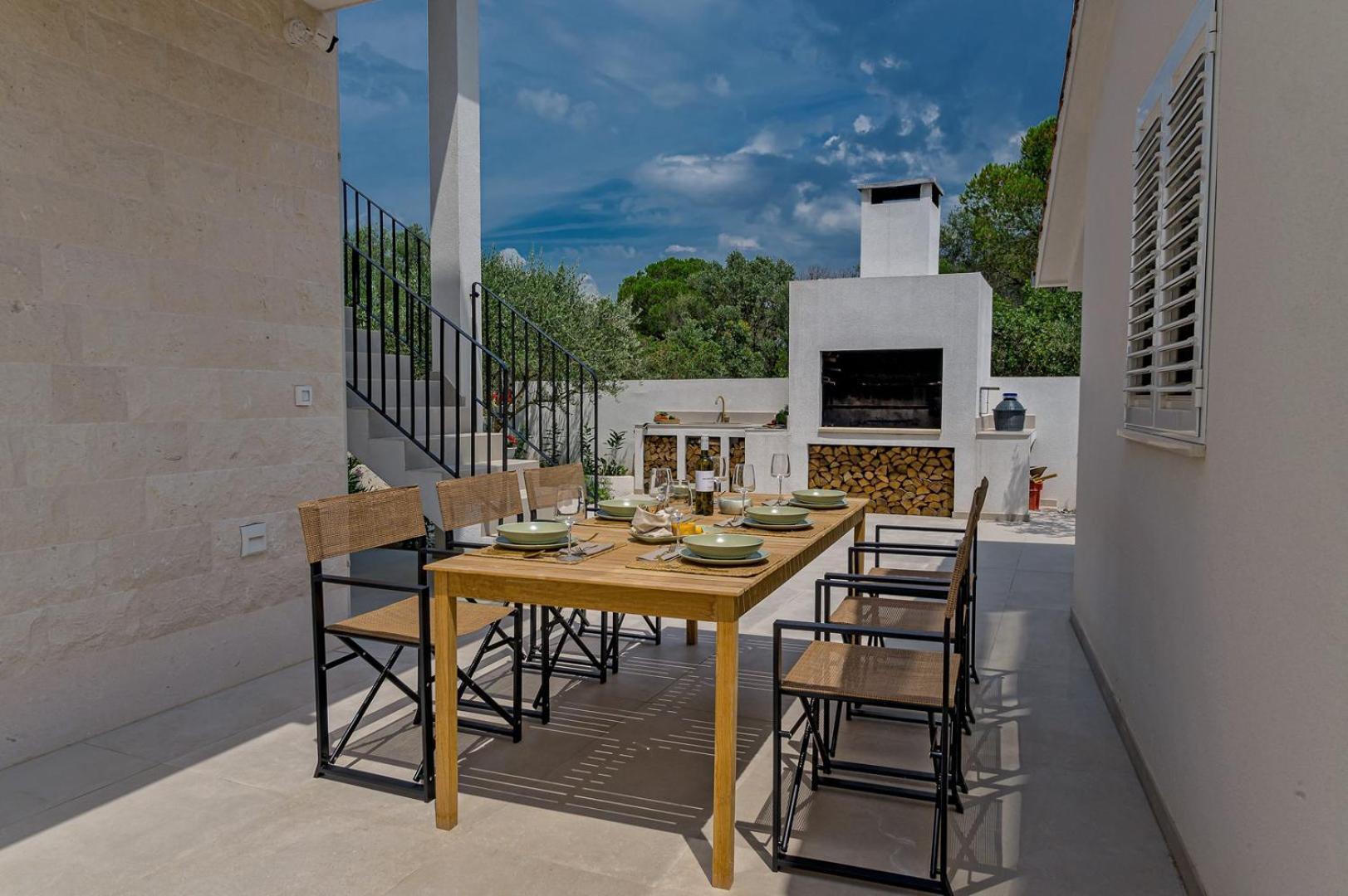 Luxury Villa Del Sogno With Pool, Jacuzzi, Parking Okrug Gornji Exterior photo